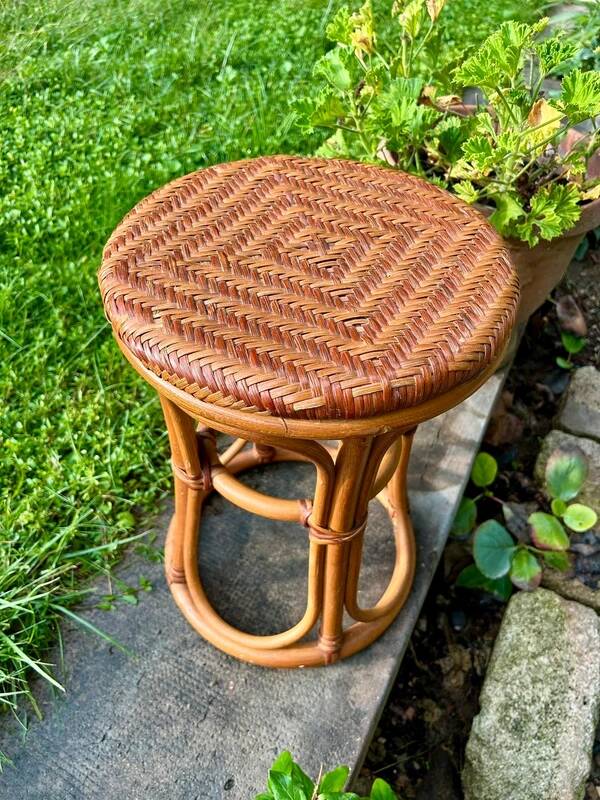 Tabouret vintage en rotin