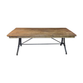Dining room table