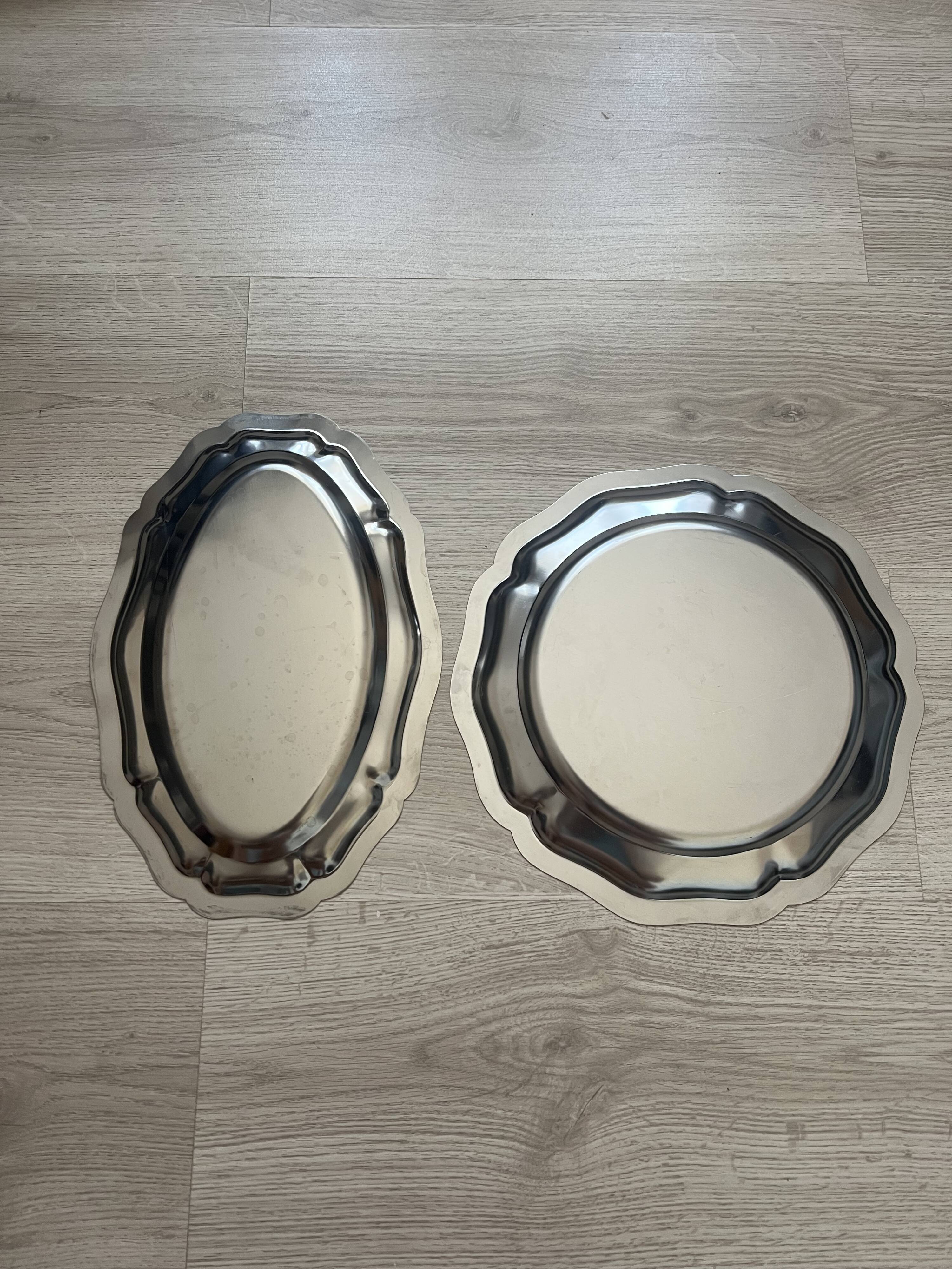 Set of 2 stainless steel tray services