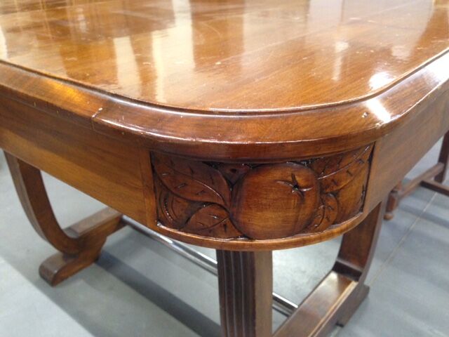 Square table art deco