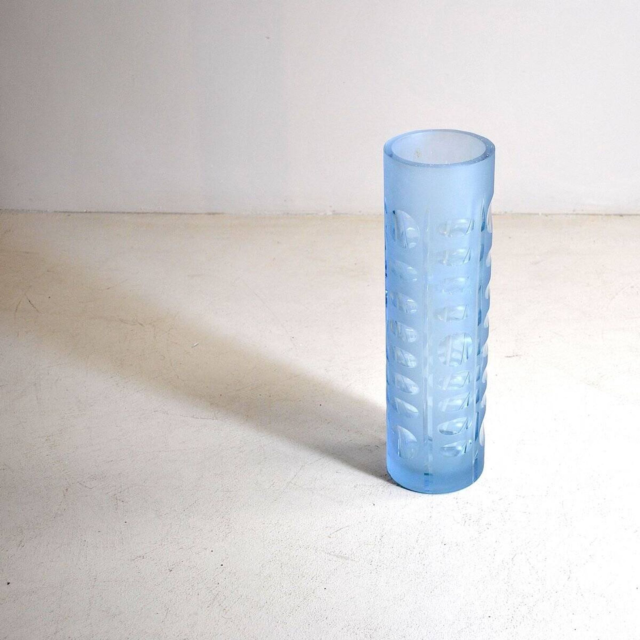 Vase cylindrique en verre coloré, années 60
