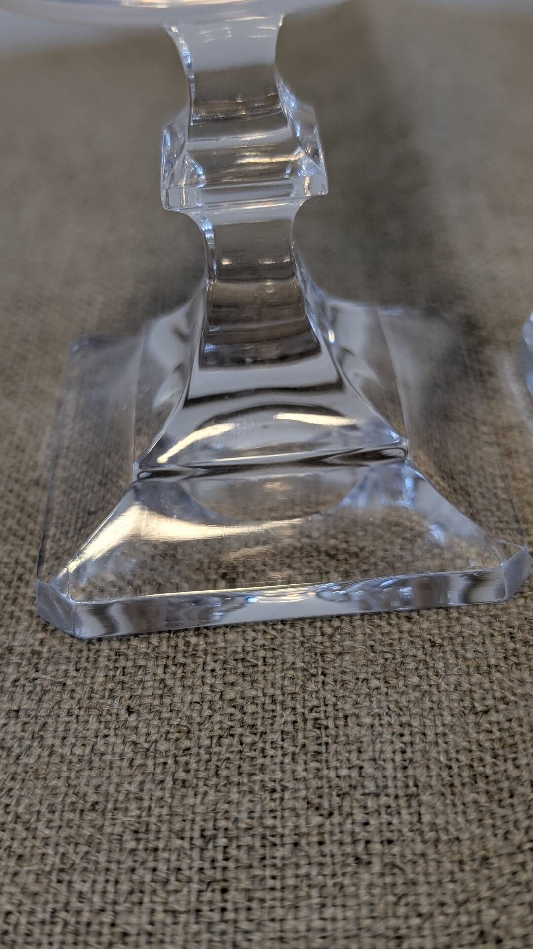 Pair of Bayel crystal flower vases – 24 cm – square bases