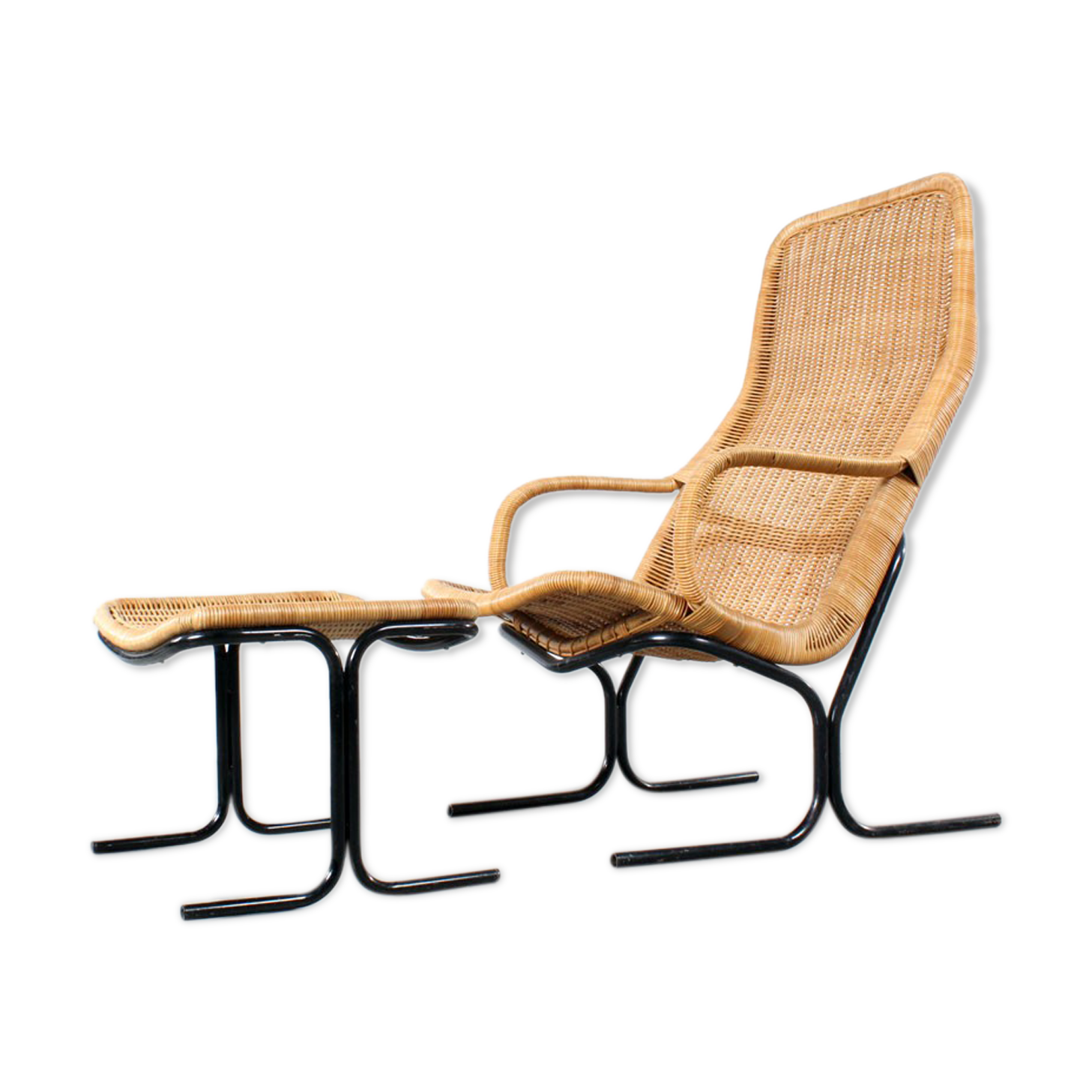 Rattan lounge chair + footstool design Dirk van Sliedregt