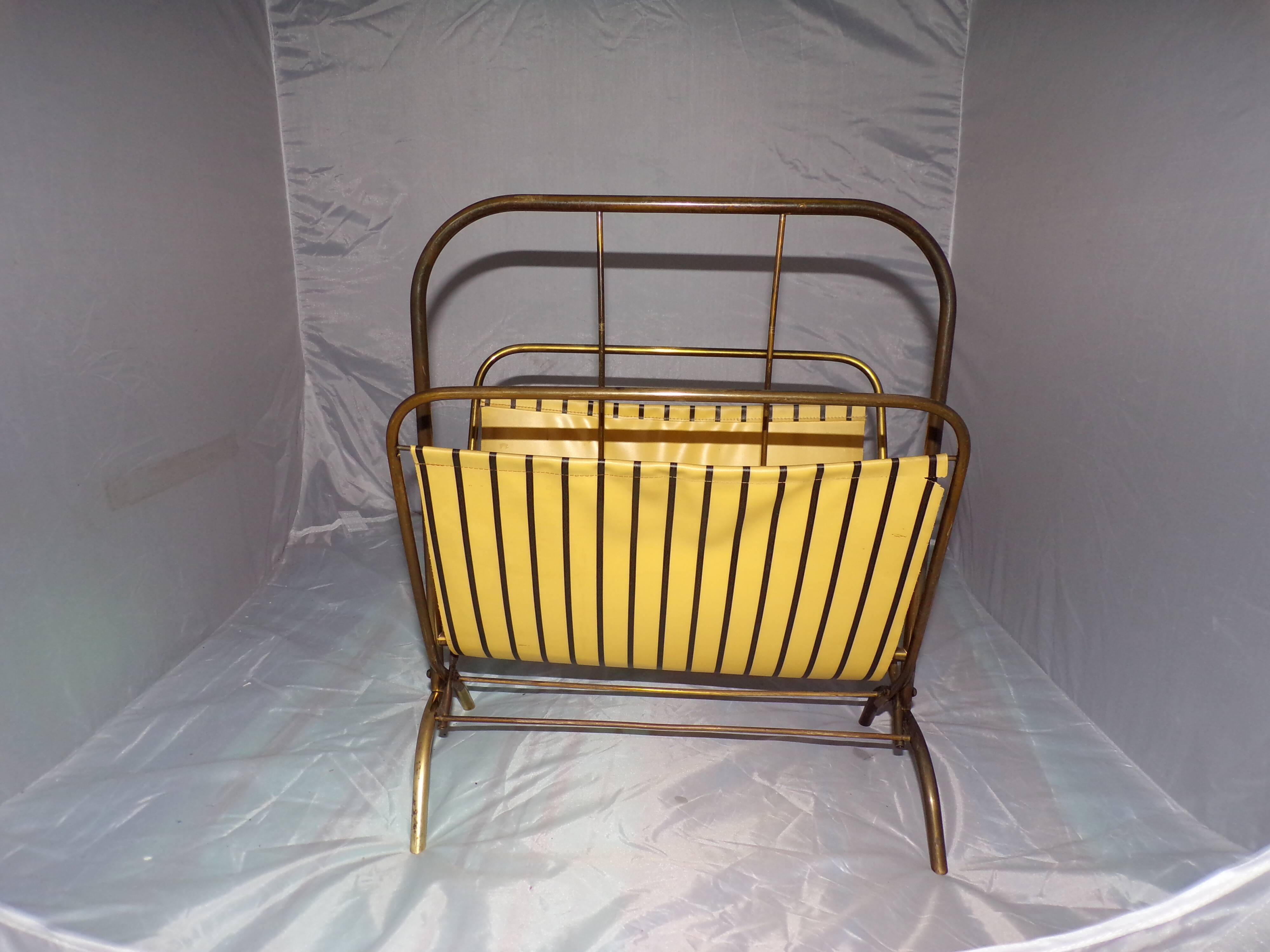 Vintage magazine rack 1960