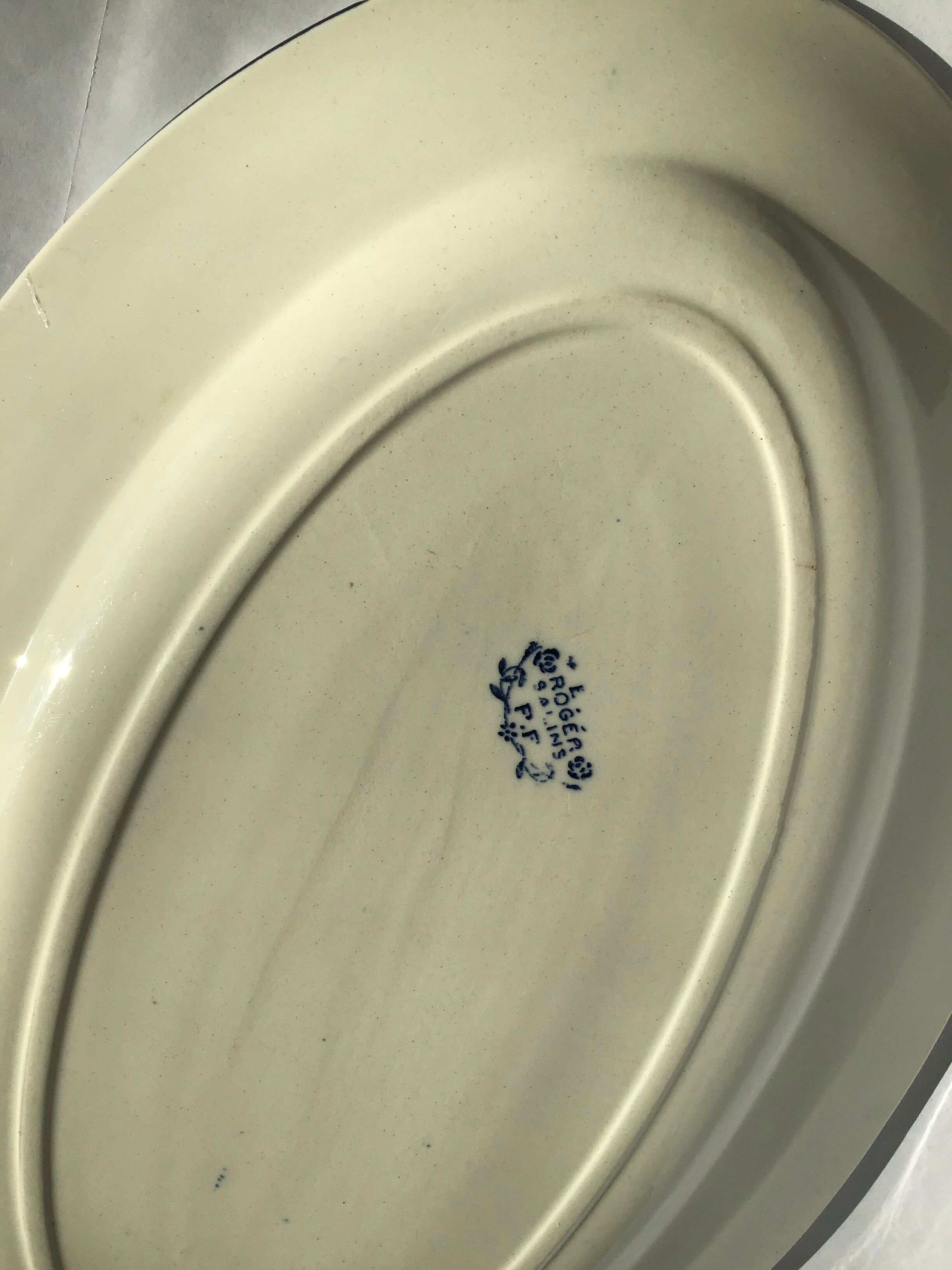 Plat oval Terre de Fer Salins