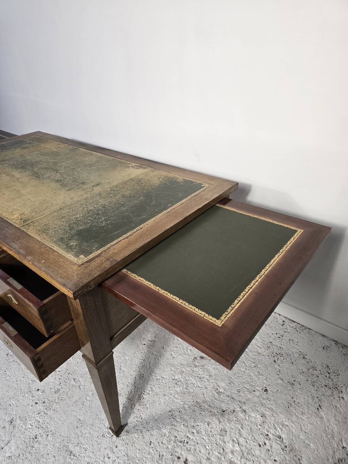 Bureau plat double face en acajou, style Louis XVI – XIXᵉ siècle