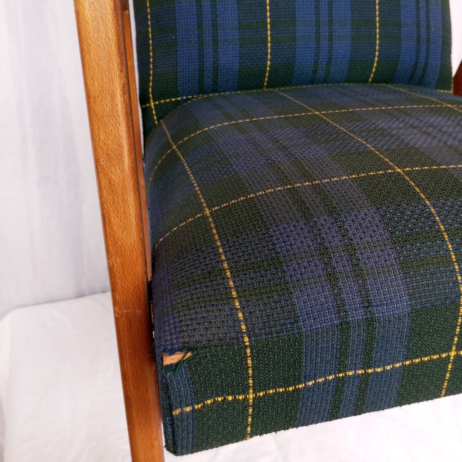 Fauteuil vintage en bois et tissu