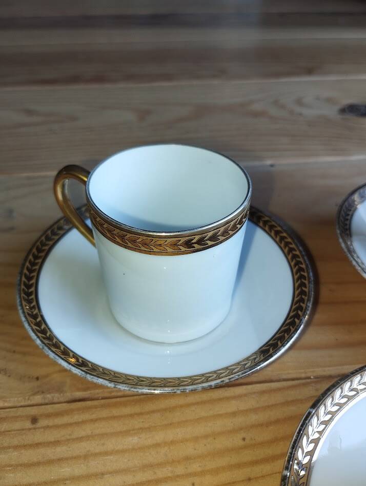 Coffee service for 6 people in Limoges porcelain by Robert Haviland, 1930.