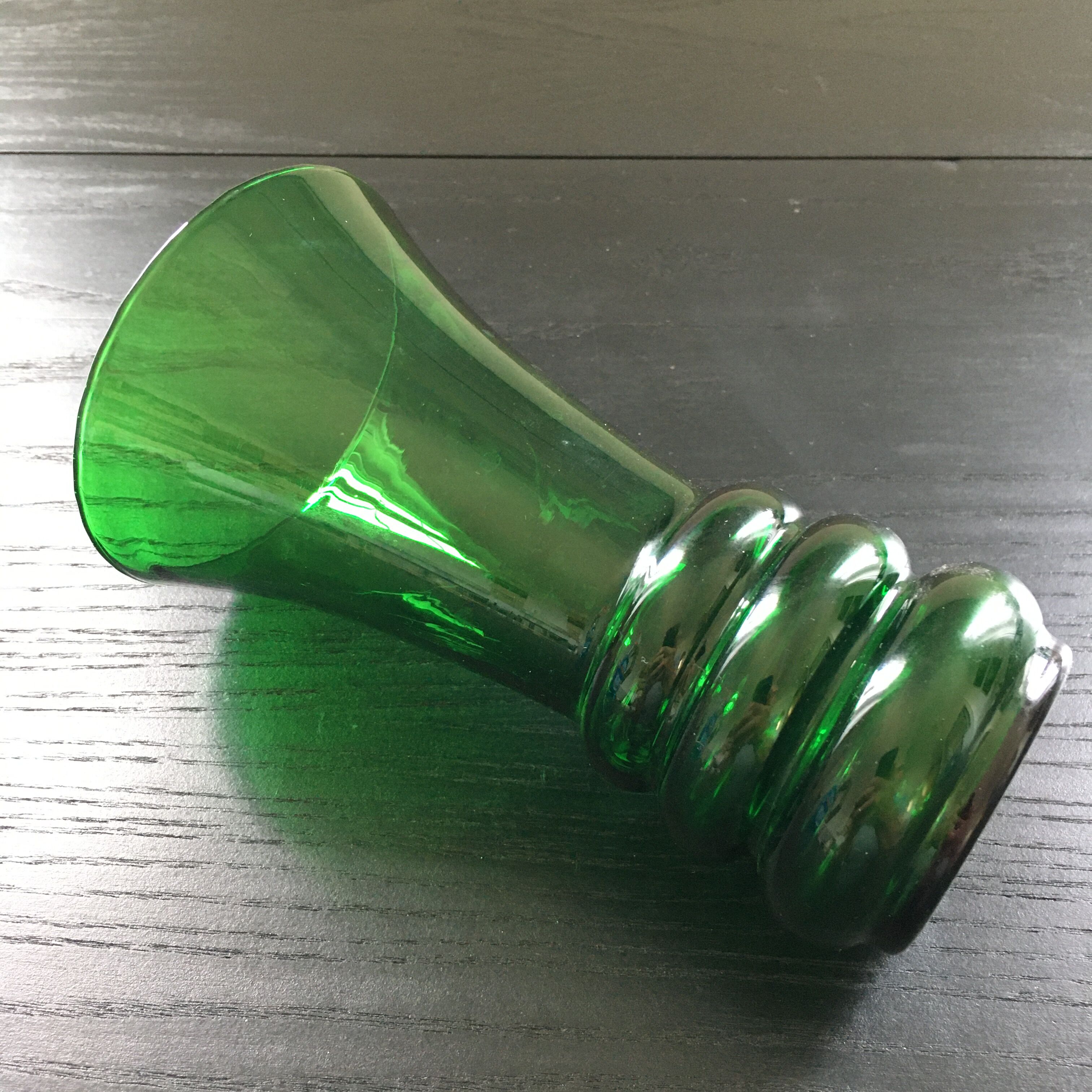 Vase 50's green bottle