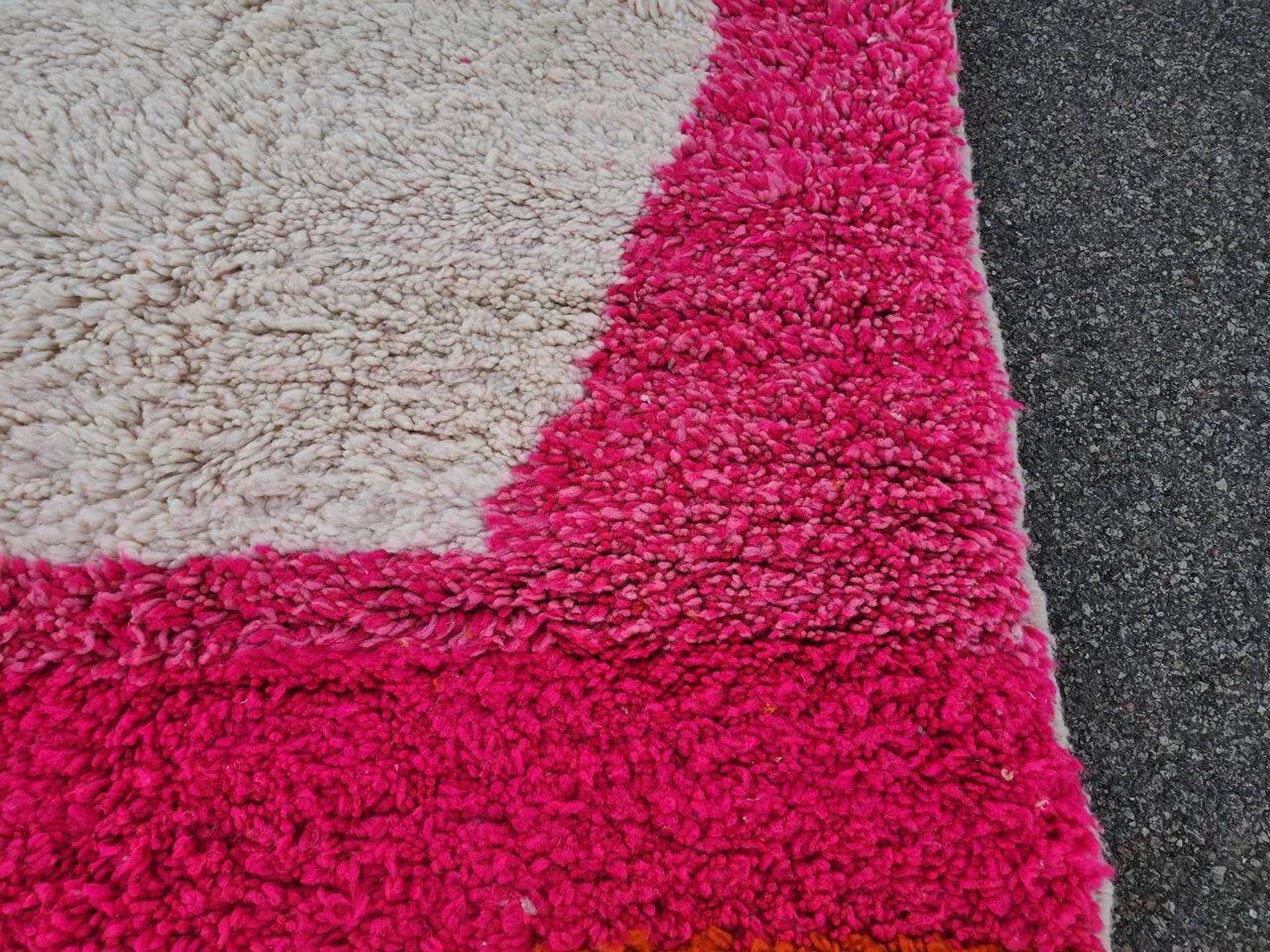 Moroccan rug in natural wool 2.5 x 1.5 m