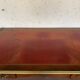 Bureau d'apparat de style Louis XV Dessus de cuir rouge XX siècle