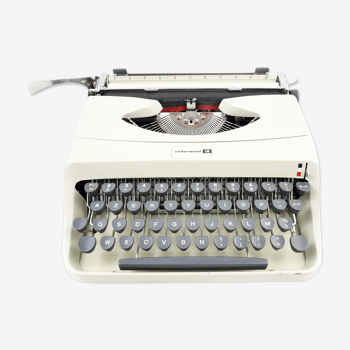 Machine à écrire beige Underwood 18 vintage révisée ruban neuf