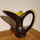 Black and yellow pitcher ceramidi