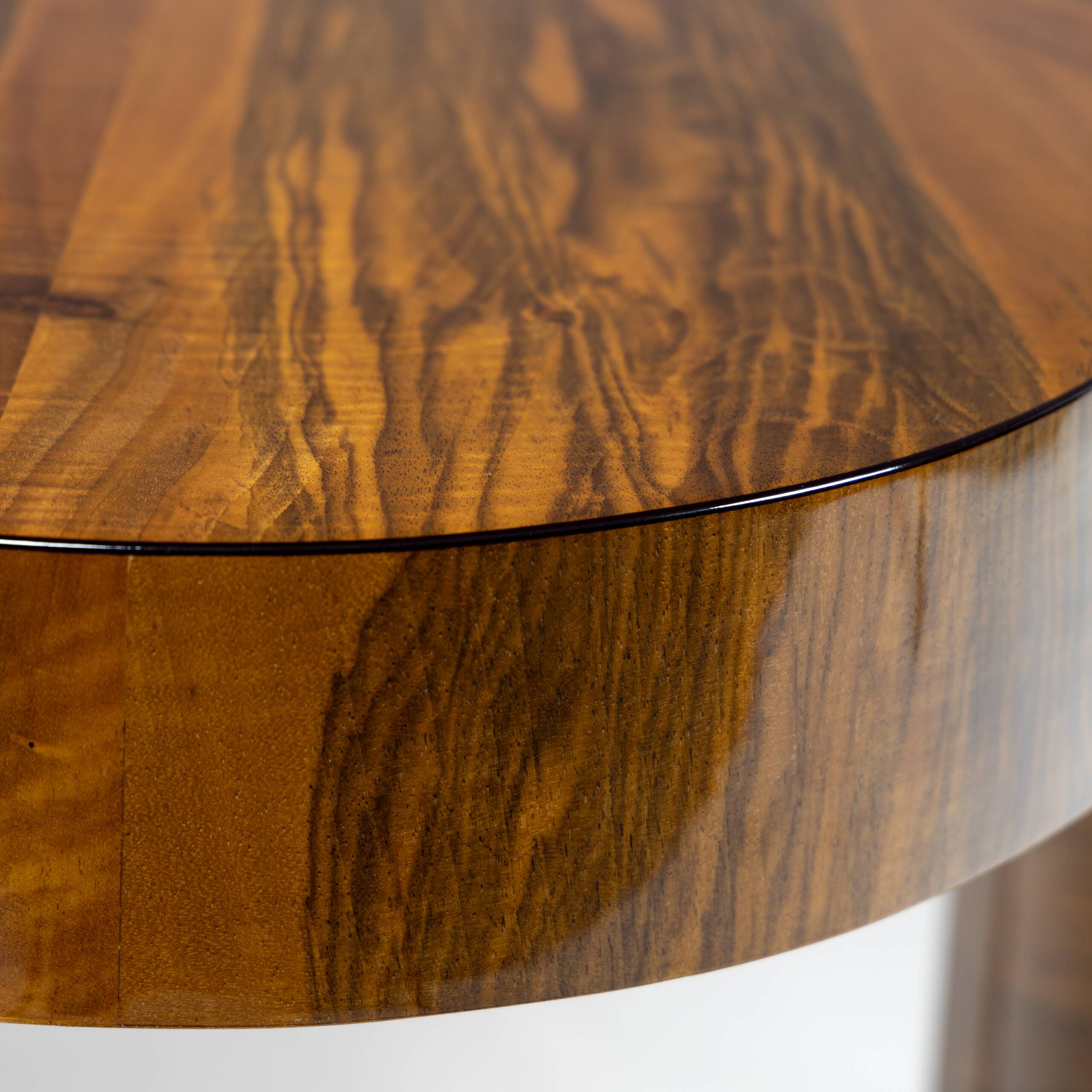 Table extensible Art Déco moderniste en noyer 1930–1944
