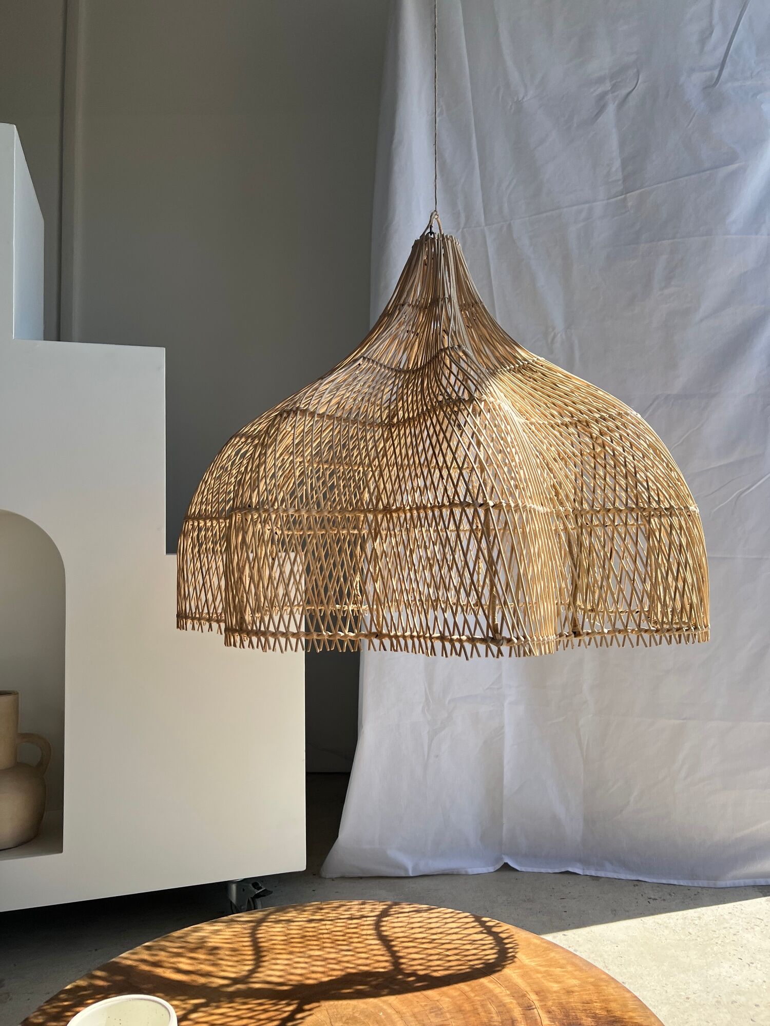 Rattan pendant lamp in the shape of a flower