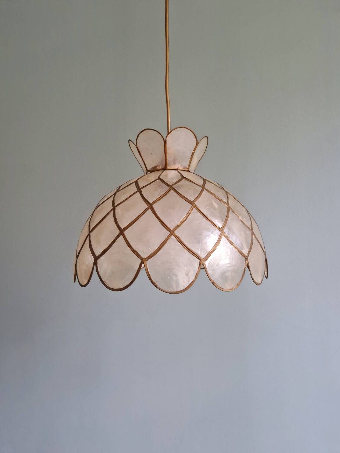 Suspension vintage en nacre de capiz, années 70
