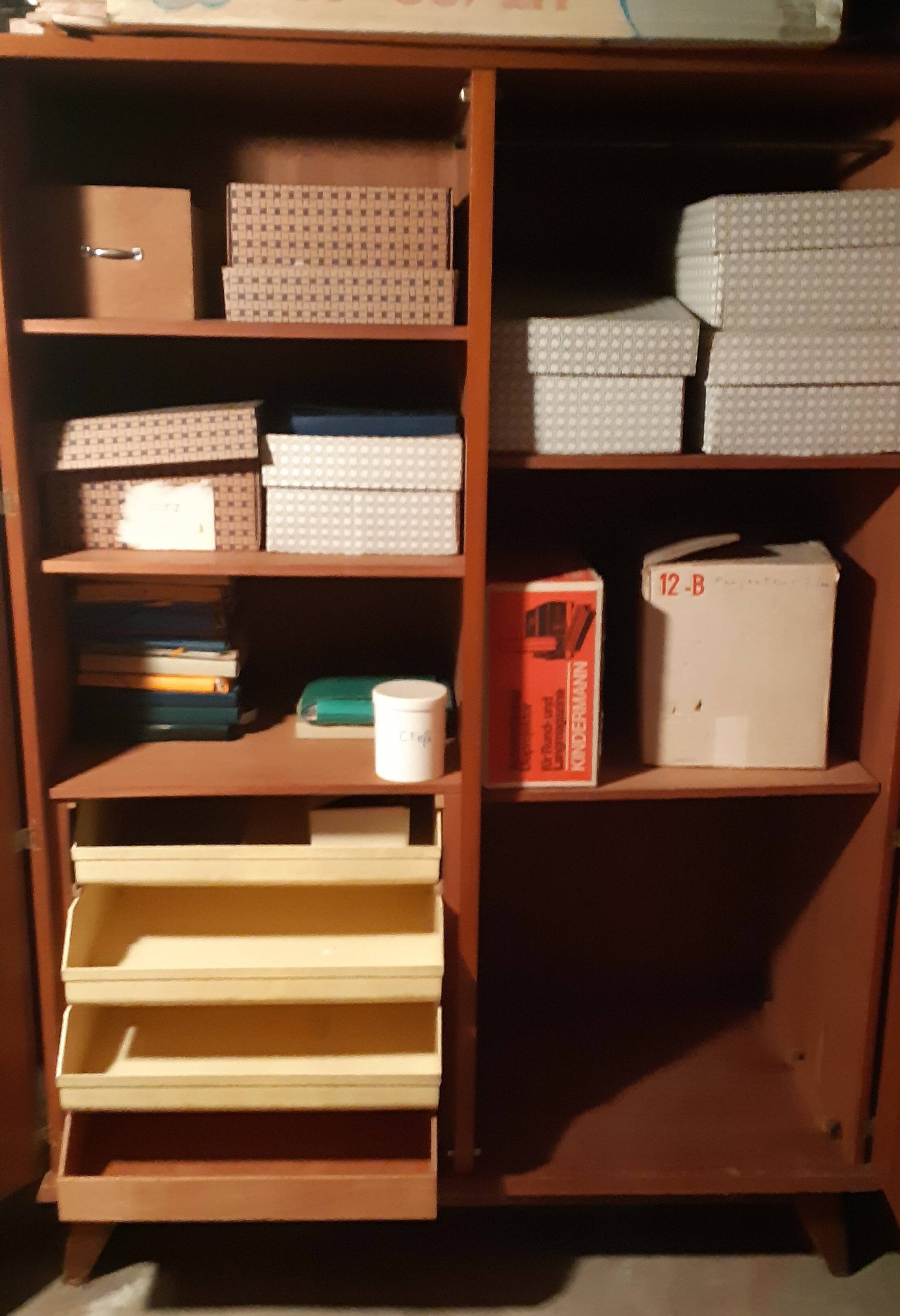 Large vintage wardrobe 2 doors