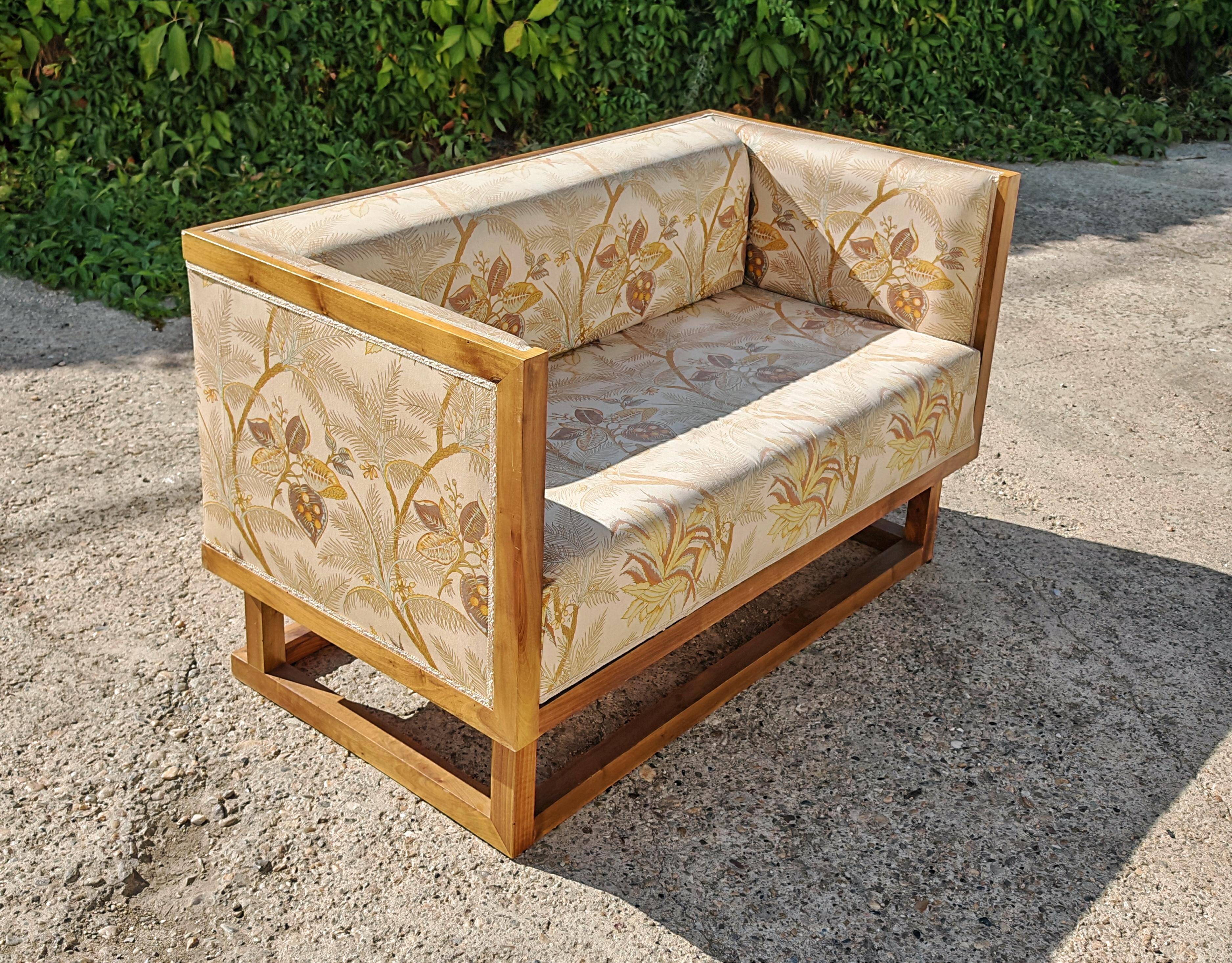 Jugendstil canapé by Josef Hoffmann 1902 by Wittmann 1980s