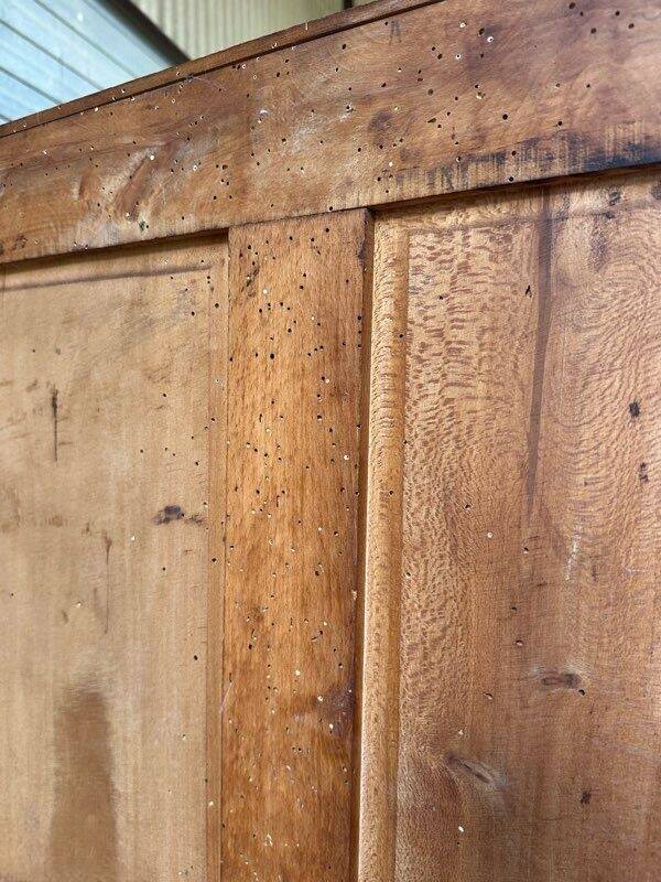 Antique oak display cabinet, solid, in the style of Spanish Renaissance, with sculpture and wrought iron.