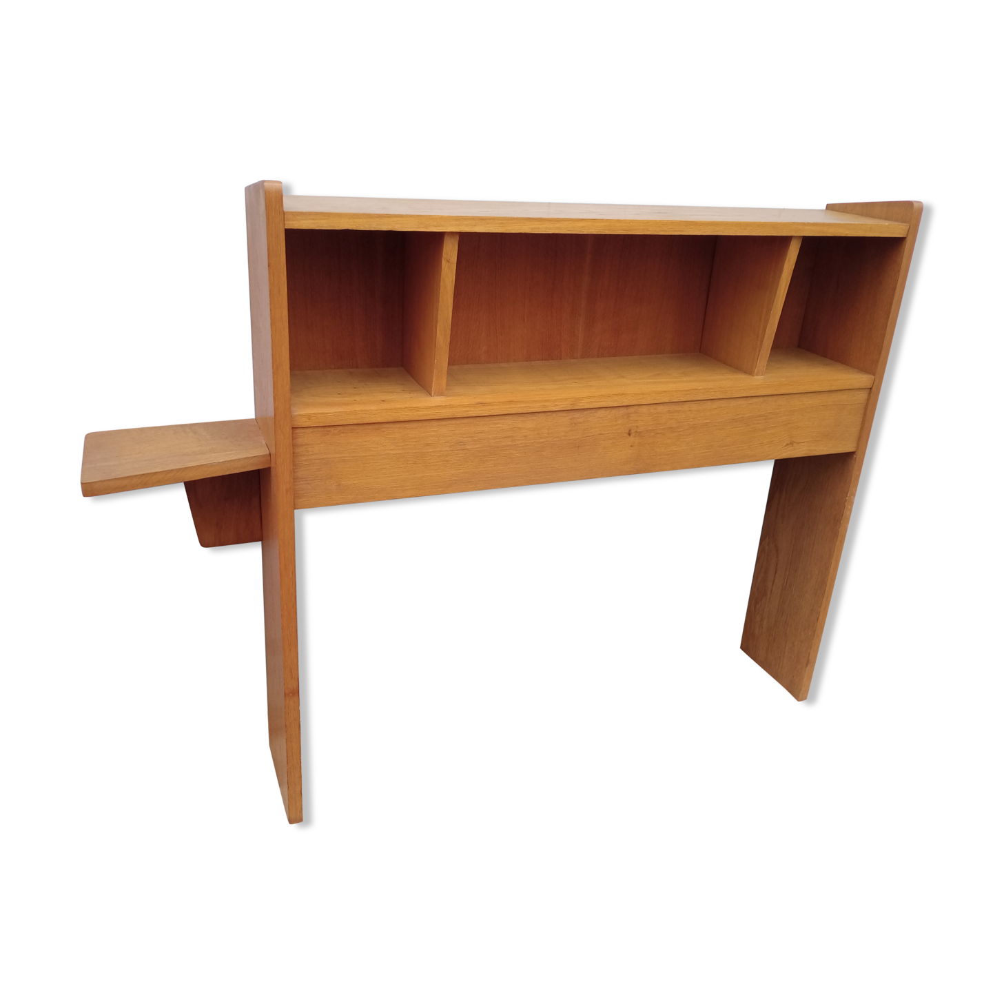 Cozy vintage shelf