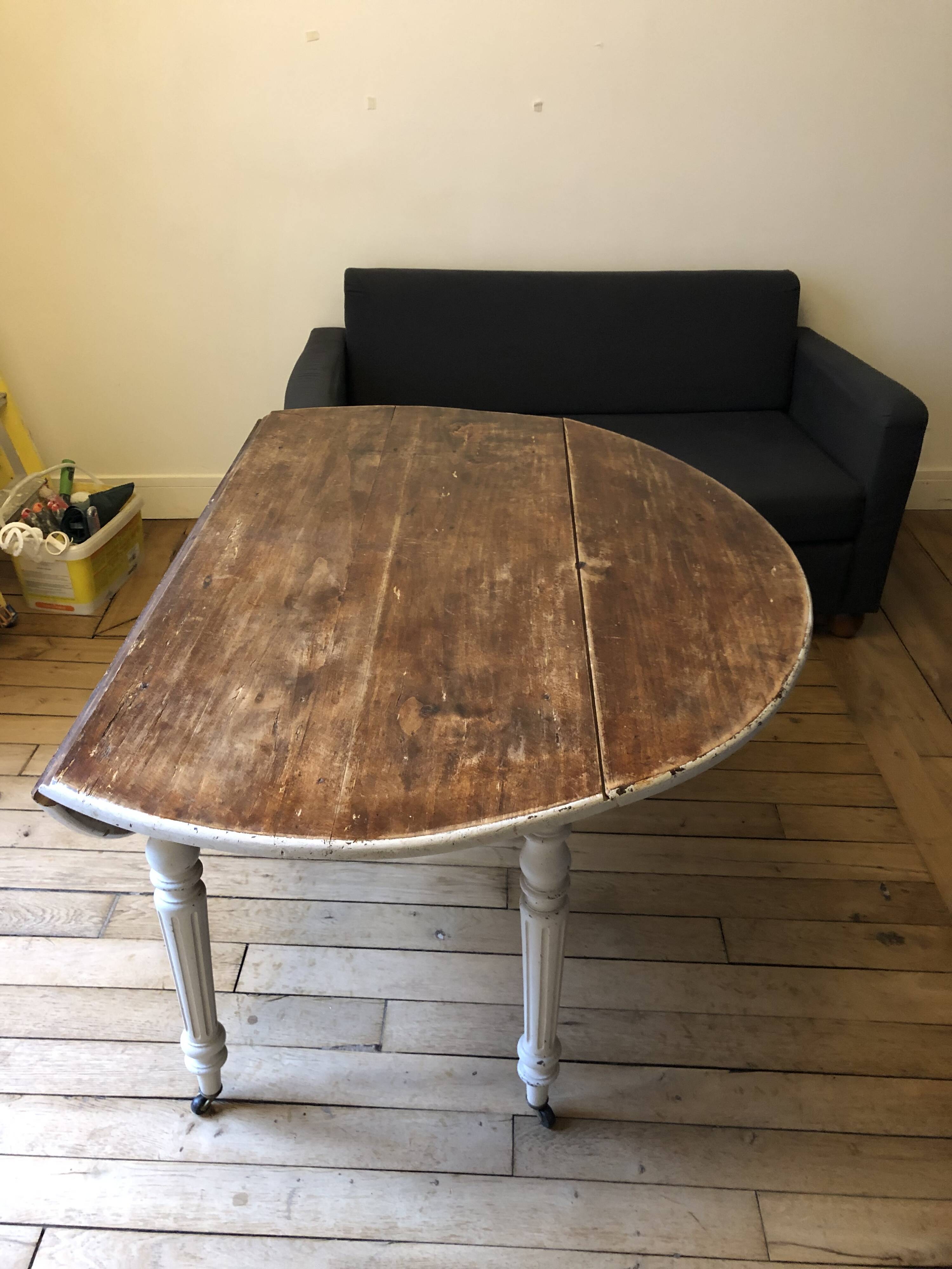 Antique folding round table