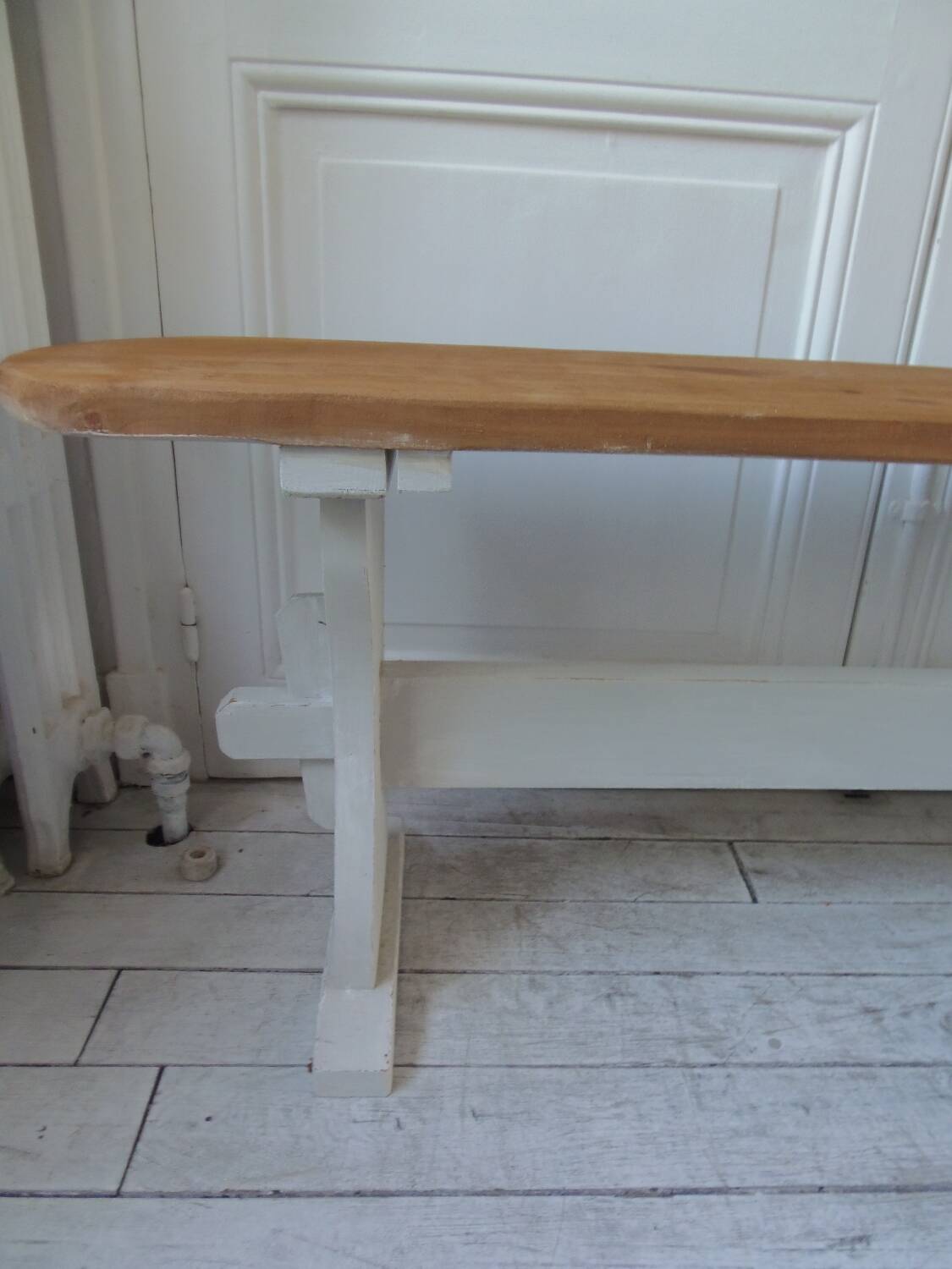Vintage bench re-enchanted in pearl gray, wooden seat.