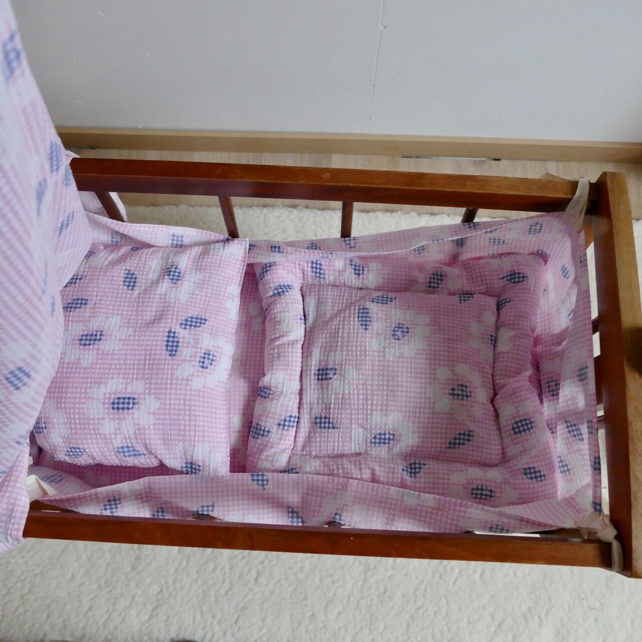 Doll cradle