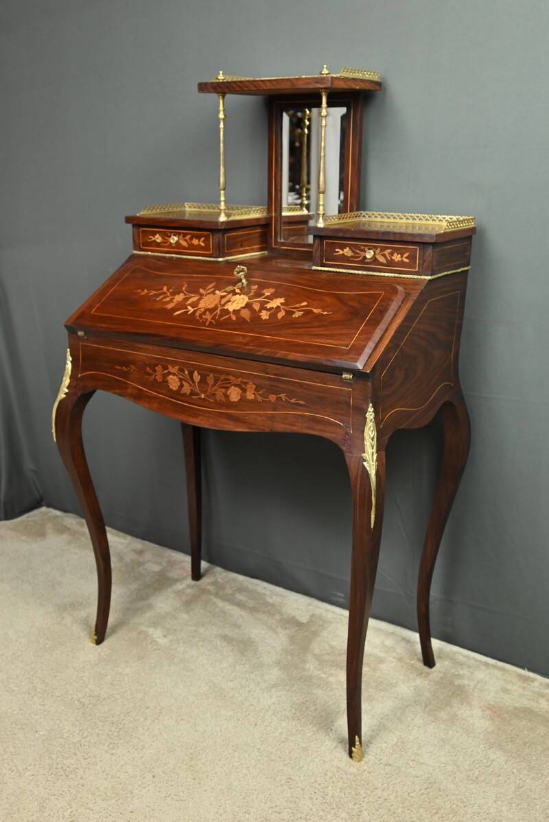 Bureau de dame en palissandre – 2ème partie du XIXe s.
