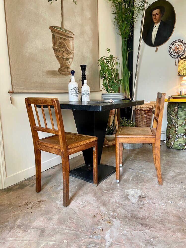 Black metal table ☐ 80 x 80 cm