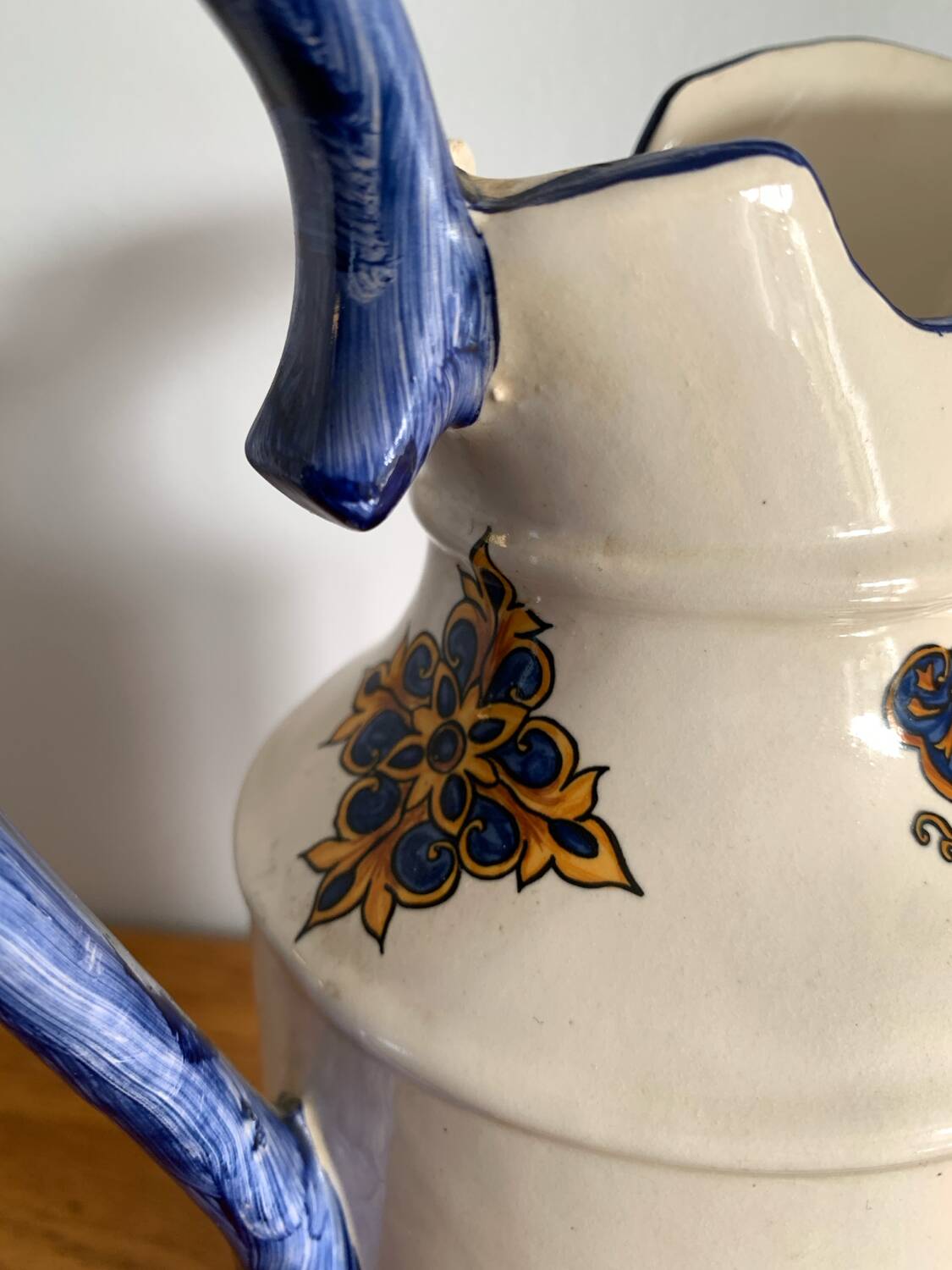 Old pitcher in earthenware G. Brachet – Limcolor – Terrasson – yellow decor