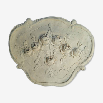 Fronton / bas relief "aux roses" en plâtre style Louis XVI