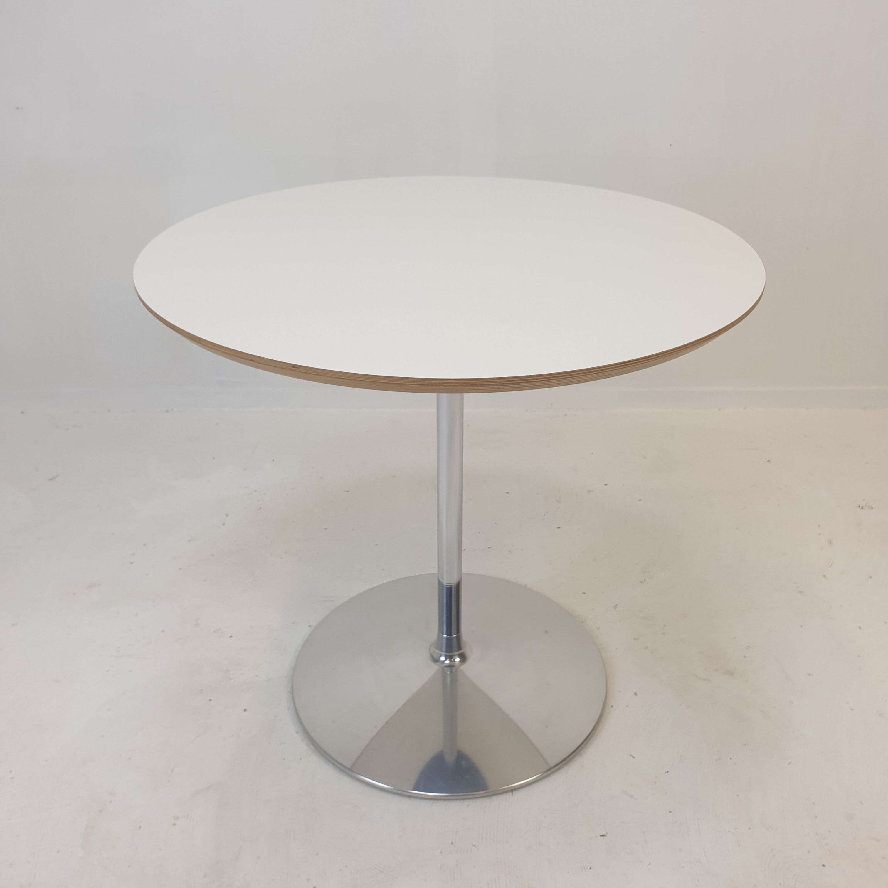 Round Dining Table by Pierre Paulin for Artifort