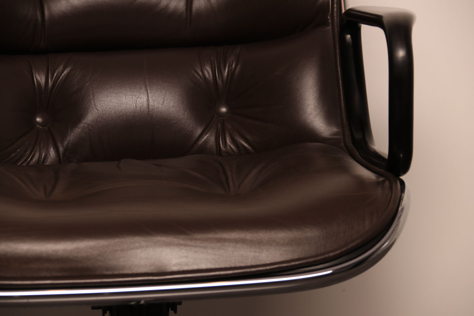 Executive office chair by Charles Pollock for Knoll - US - 1970's