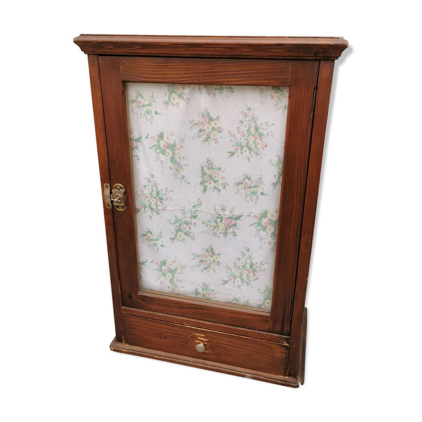 Wall window / medicine cabinet