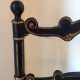 Paire de chaises noir et or