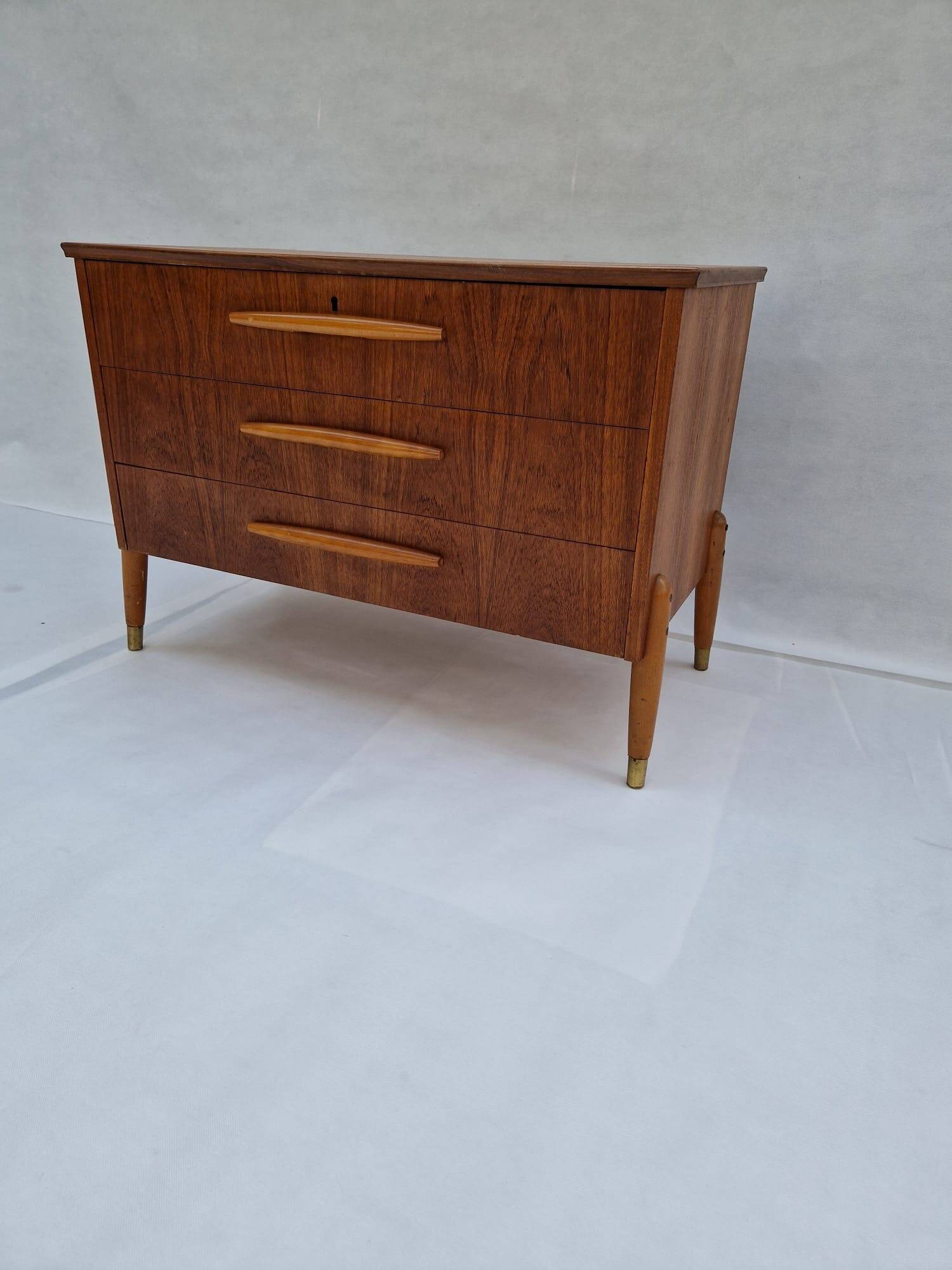 Commode en teck, Danemark, années 1970