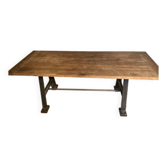 Industrial table