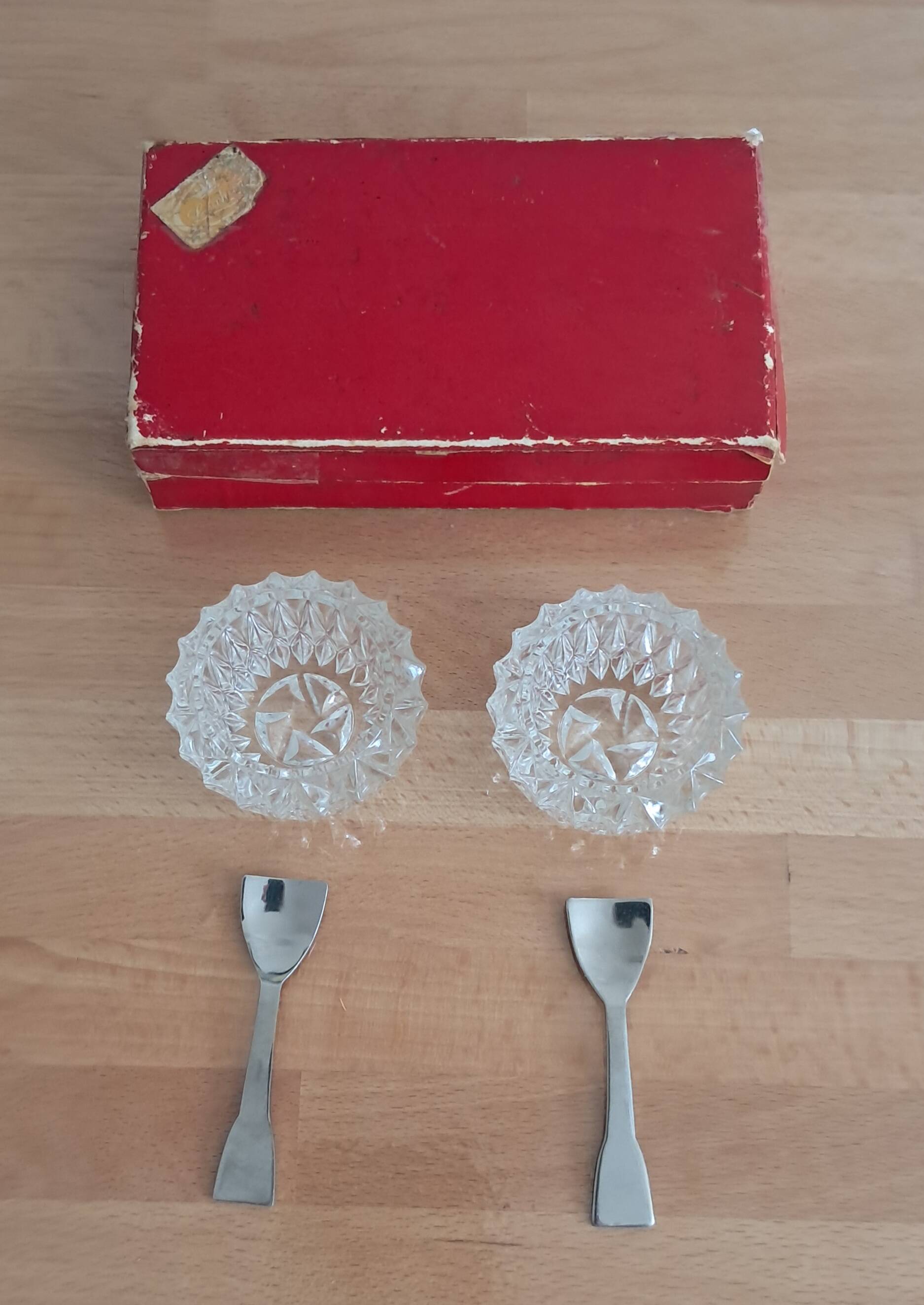 Crystal salt and pepper shaker set