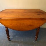Round table with antique flaps