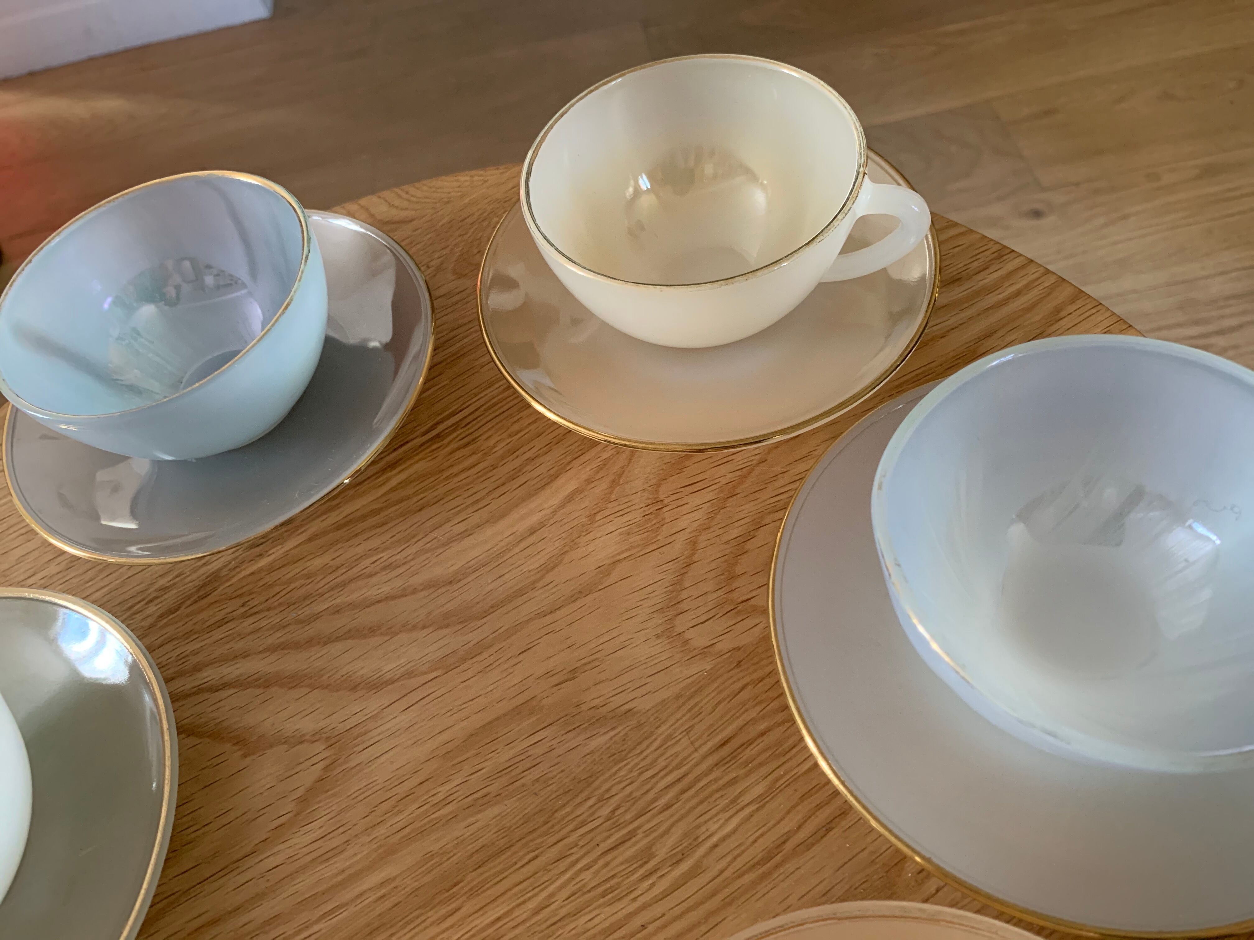 Harlequin coffee cup service