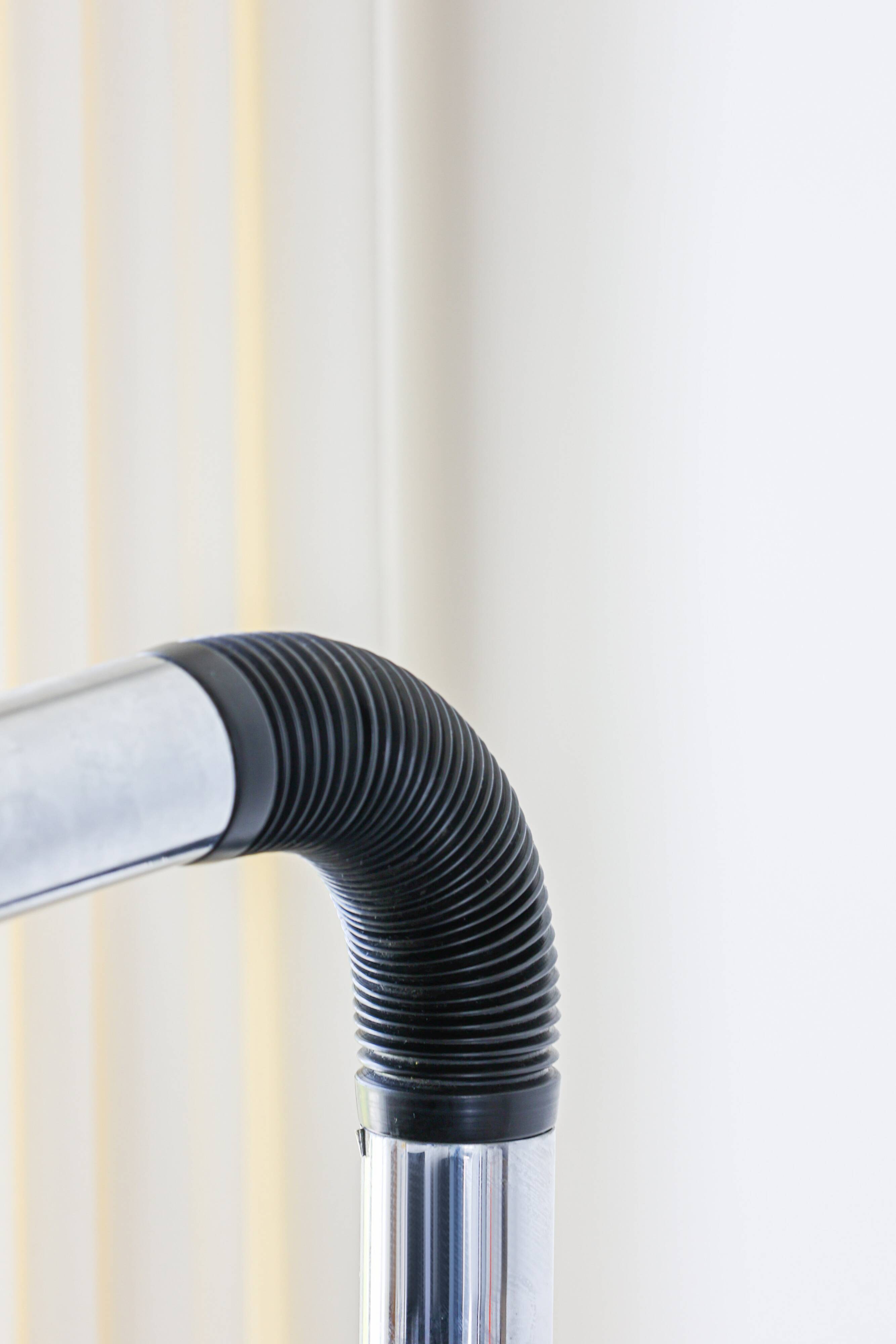 Ensemble de 2 lampes de bureau à pince 'Elbow' de Targetti Sankey