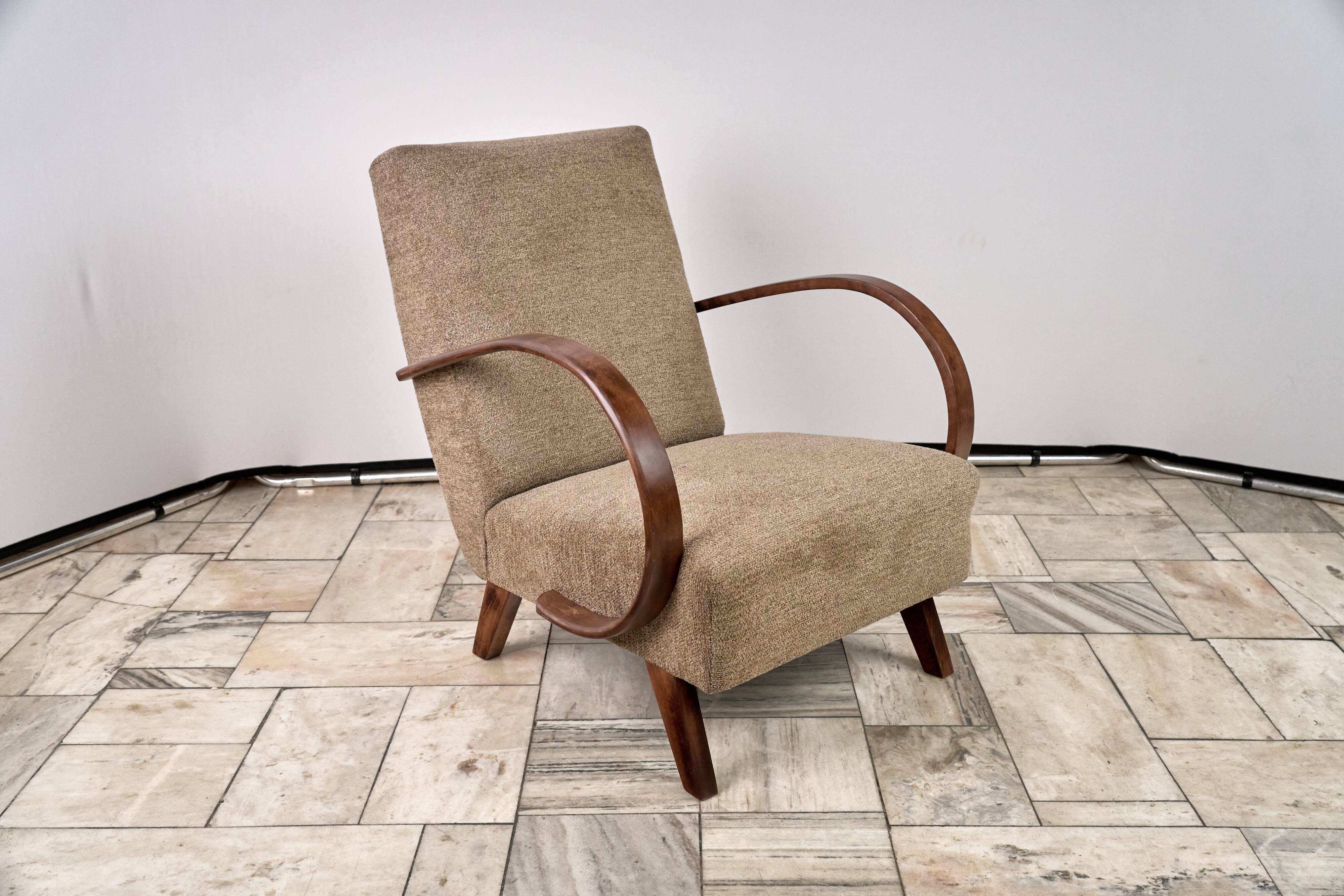 H 410 Armchair designed by Jindrich Halabala, 1940s, Czechoslovakia