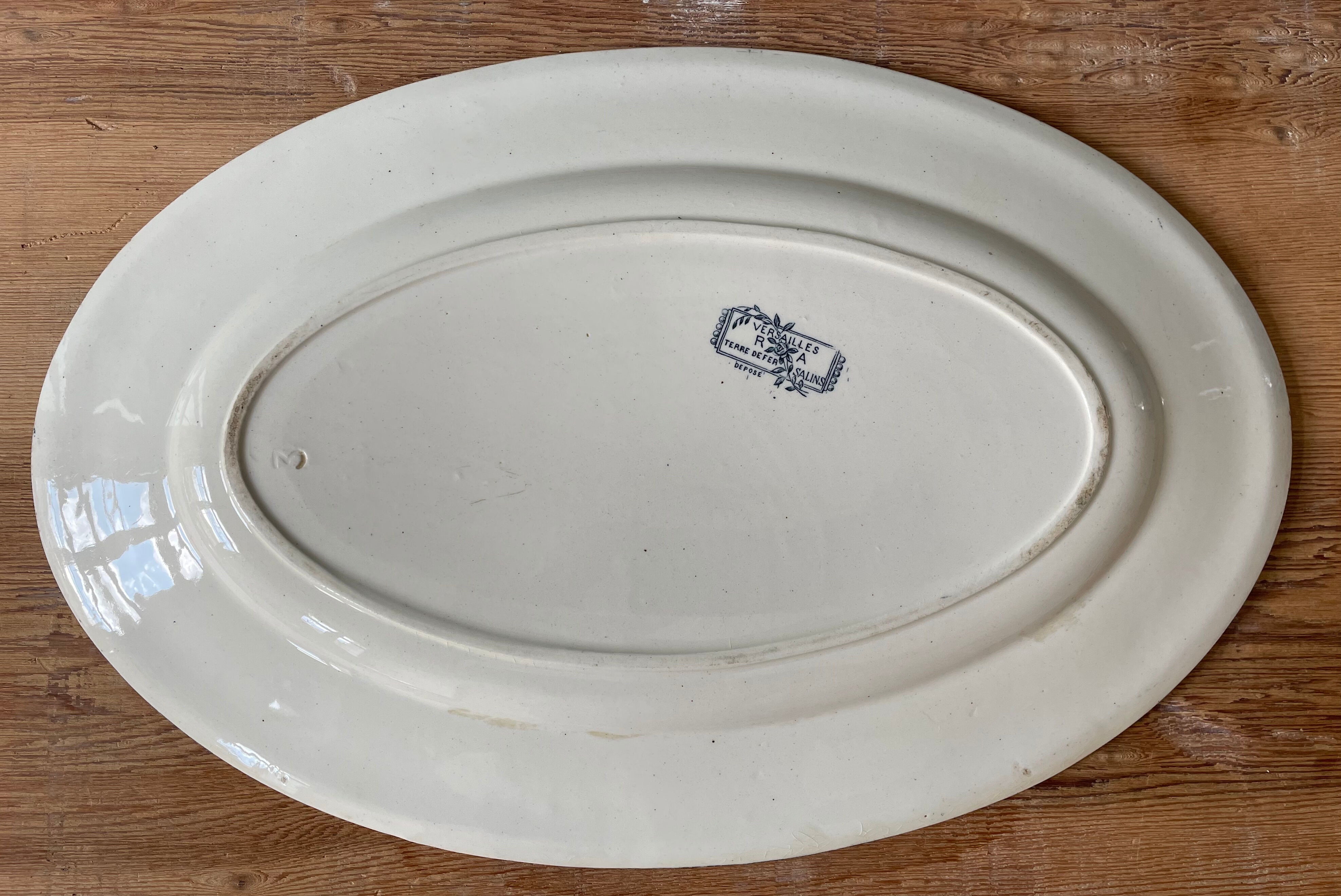 Oval dish terre de fer salins, collection "versailles"