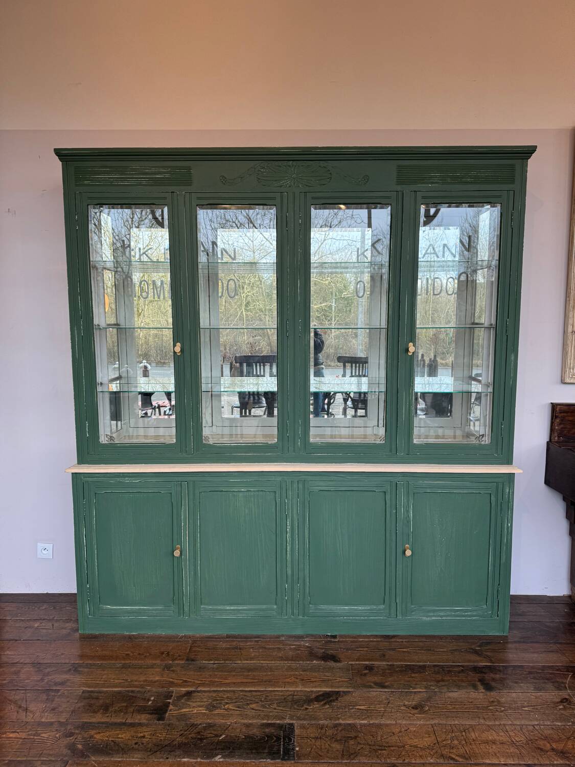 Pharmacy display case