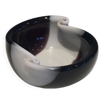 Two-Coloured Black and White Glass Dish with Swirls, circa 1970