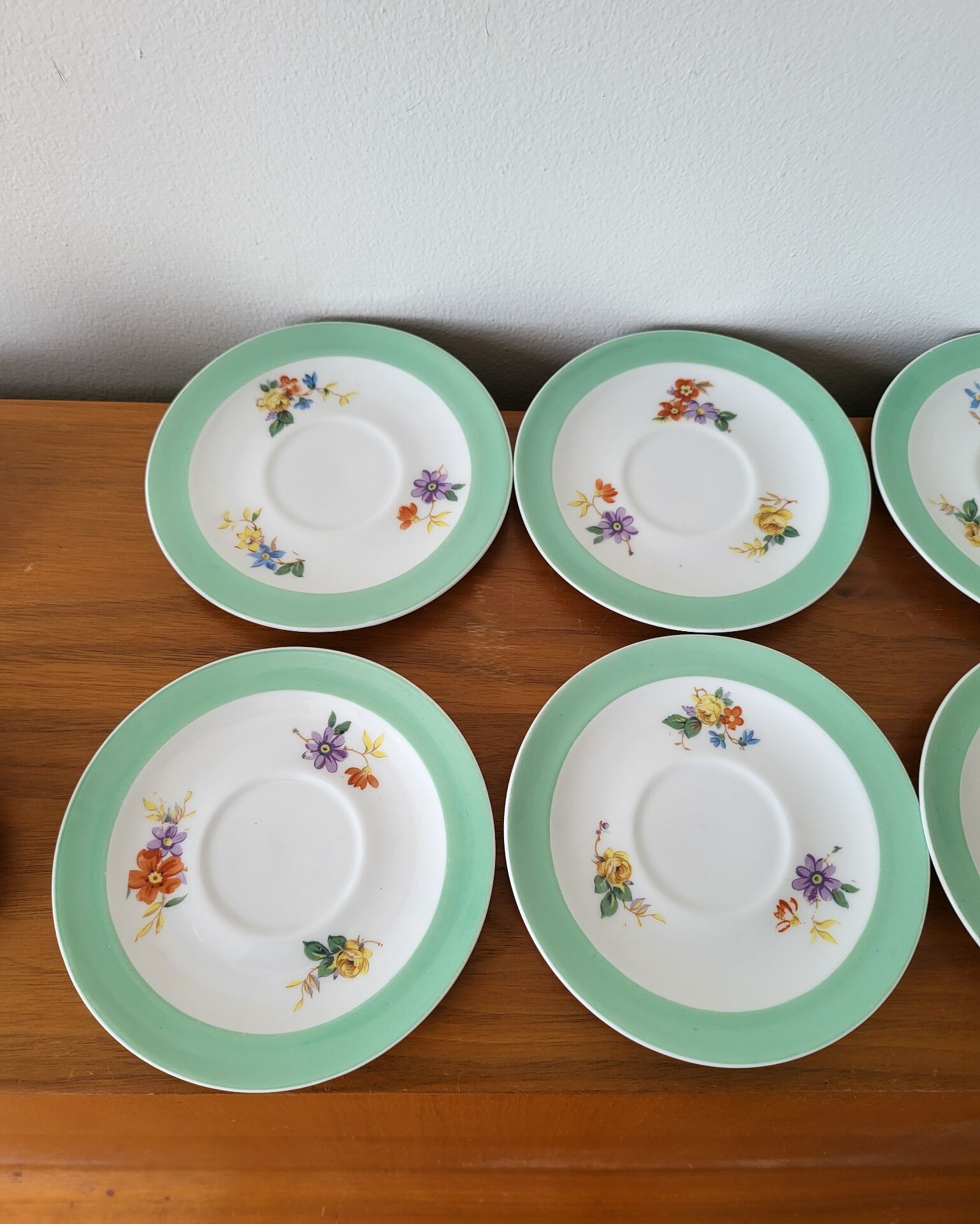 Ensemble de 8 tasses à thé ou café en porcelaine de Limoges