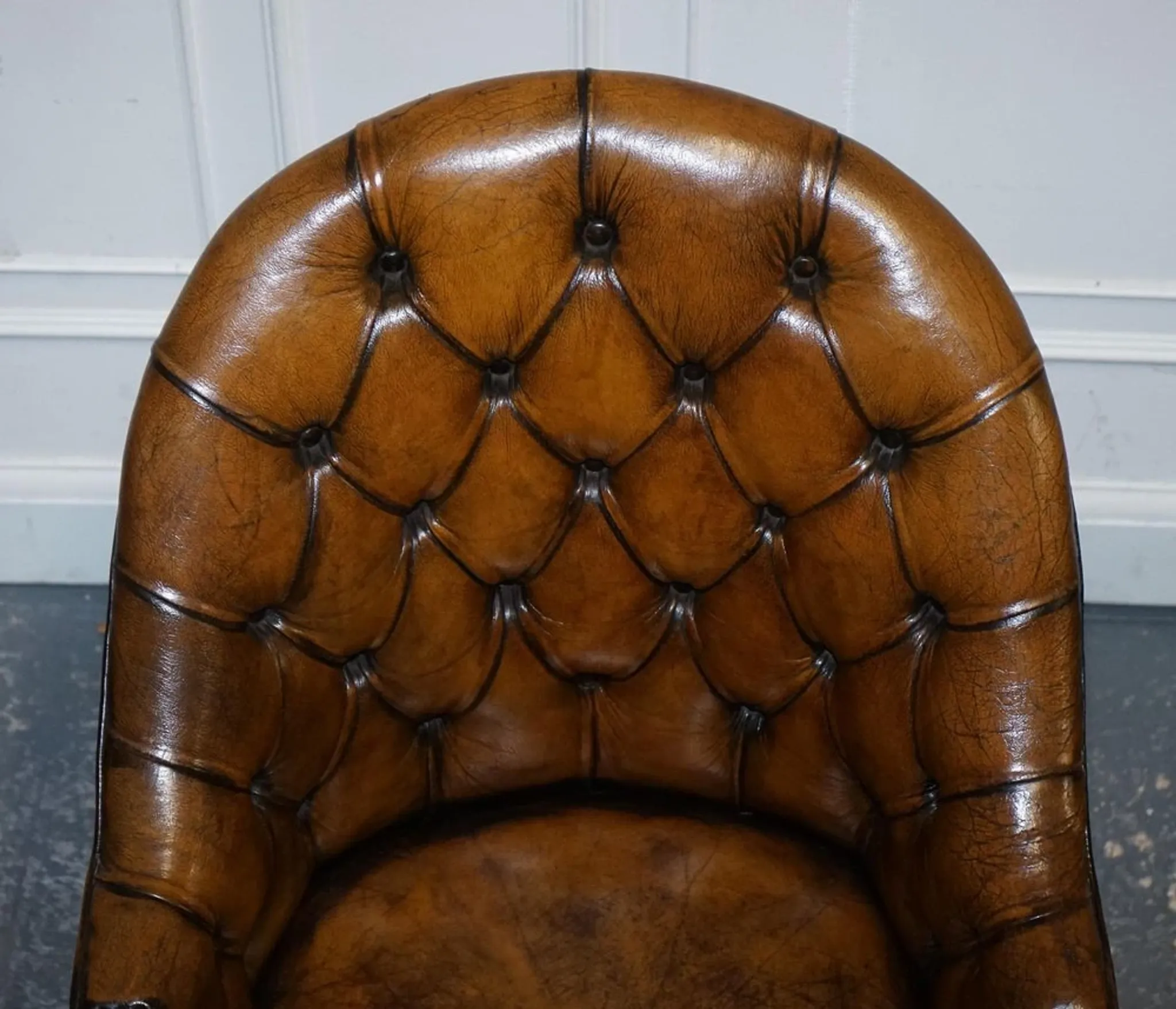 Antique Chesterfield Office Chair in Hand-Dyed Leather in Georgian Style