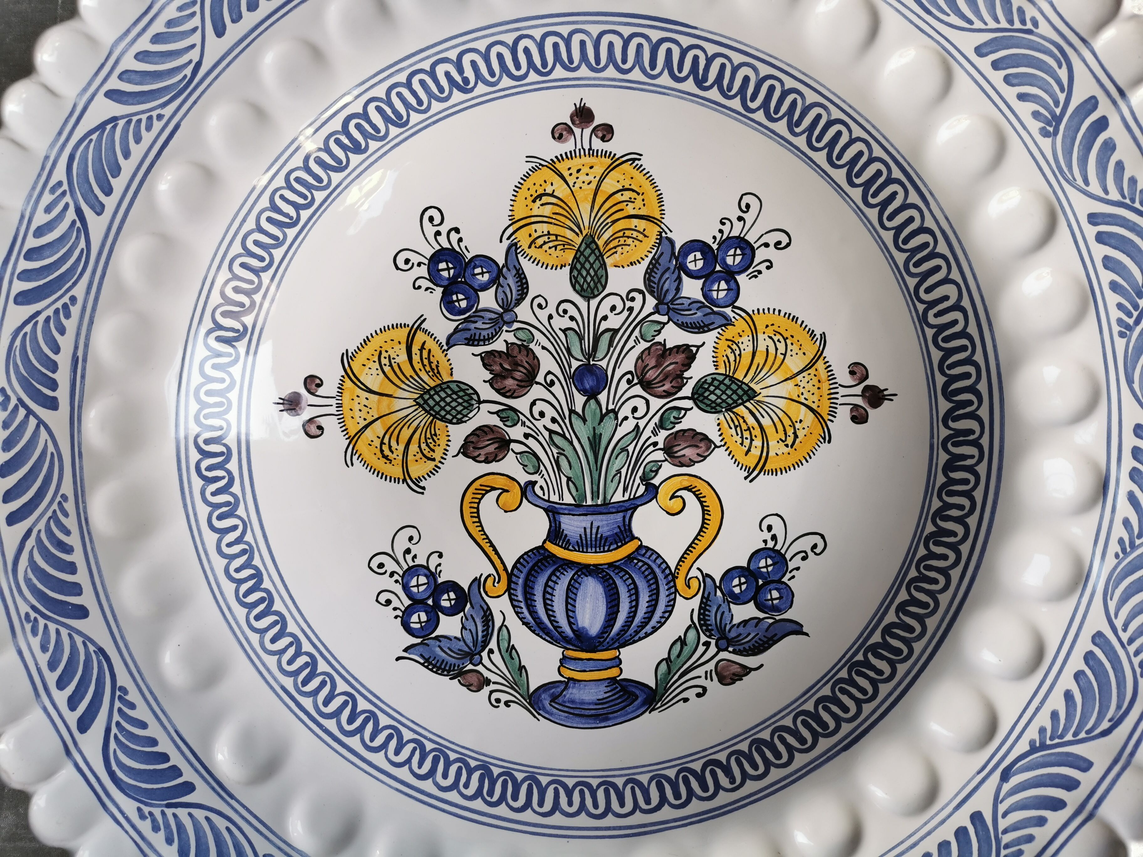Plat decoratif "decor vase et fleurs"