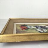 Table framed bouquet of flowers