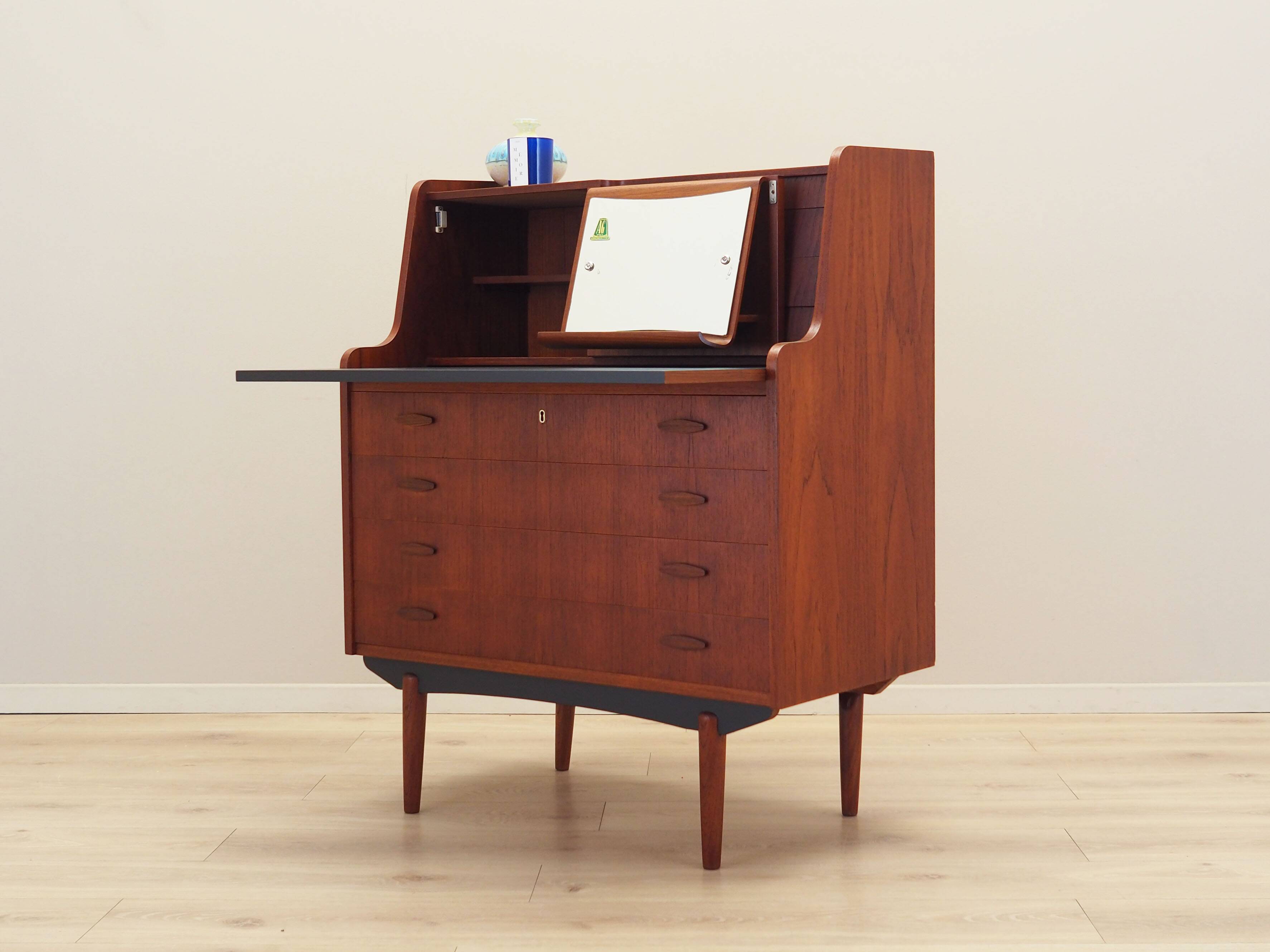Secrétaire en teck, design danois, années 1970, production : Danemark